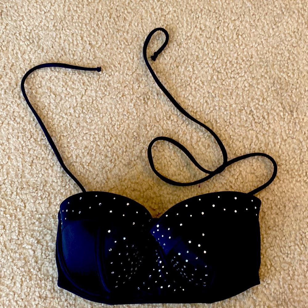 Black Victoria’s Secret underwire swimsuit top